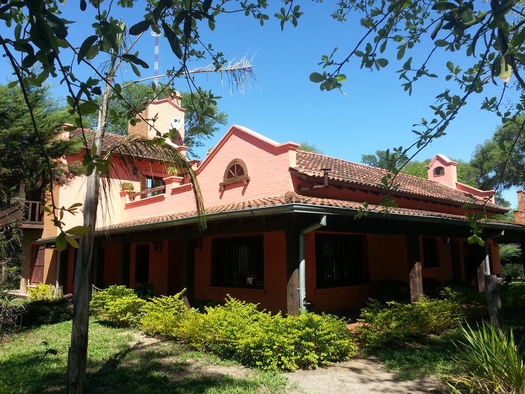 Las Curiosas Hotel Avia Terai Luaran gambar
