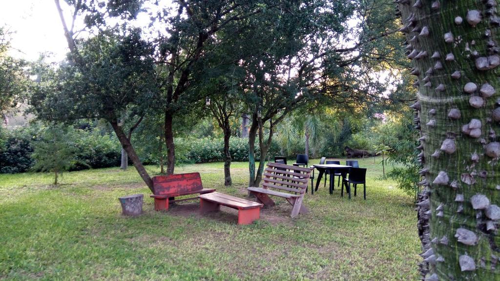 Las Curiosas Hotel Avia Terai Luaran gambar