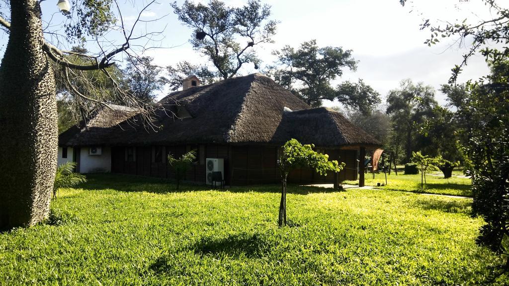 Las Curiosas Hotel Avia Terai Luaran gambar